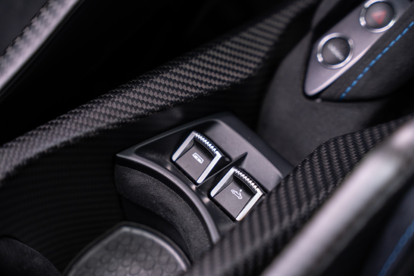 2022 MCLAREN 765 LT SPIDER (GCC, WARRANTY)